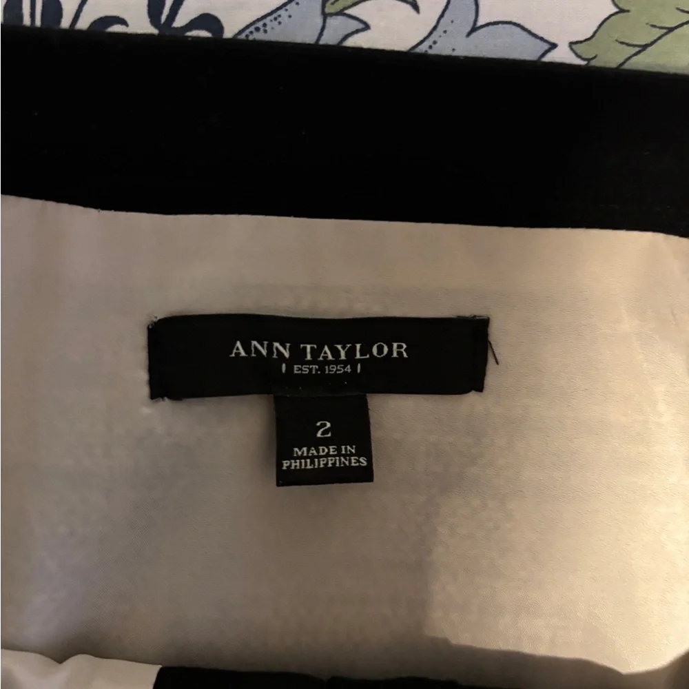 Ann Taylor Black and Cream Tweed Zip Front Mini Skirt 2
